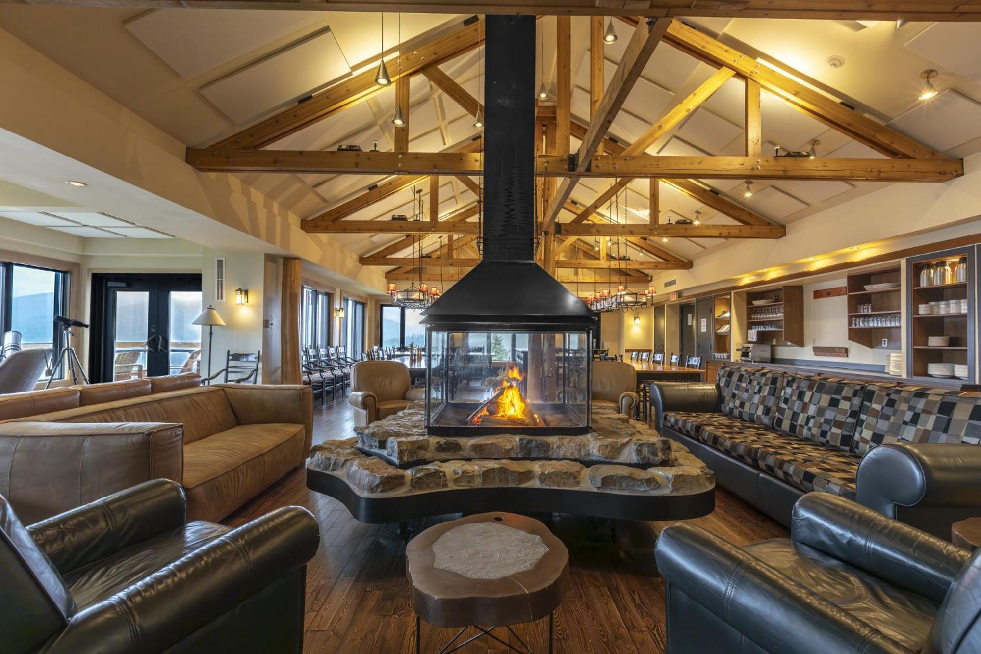 Auberge De Montagne Des Chic-Chocs Mountain Lodge - Sepaq Sainte Anne des Monts Exterior photo