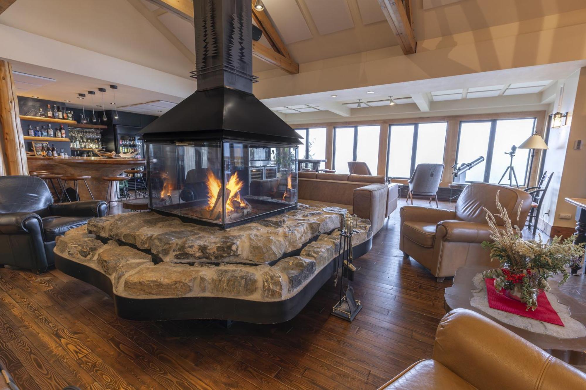 Auberge De Montagne Des Chic-Chocs Mountain Lodge - Sepaq Sainte Anne des Monts Exterior photo